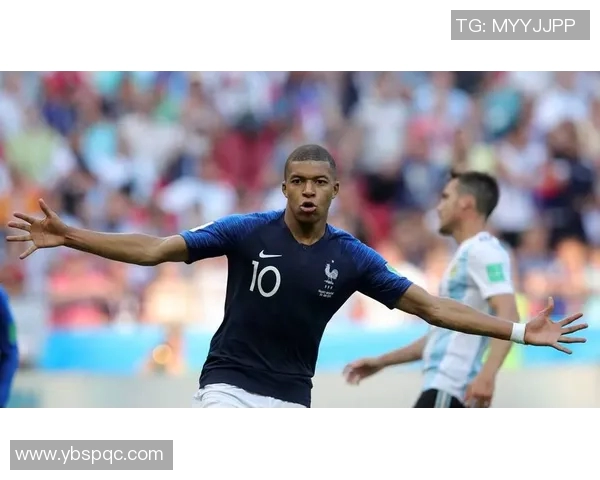 足球球星观赏性分析:技术风格与个人魅力的完美结合 足球球星观赏性分析:技术风格与个人魅力的完美结合